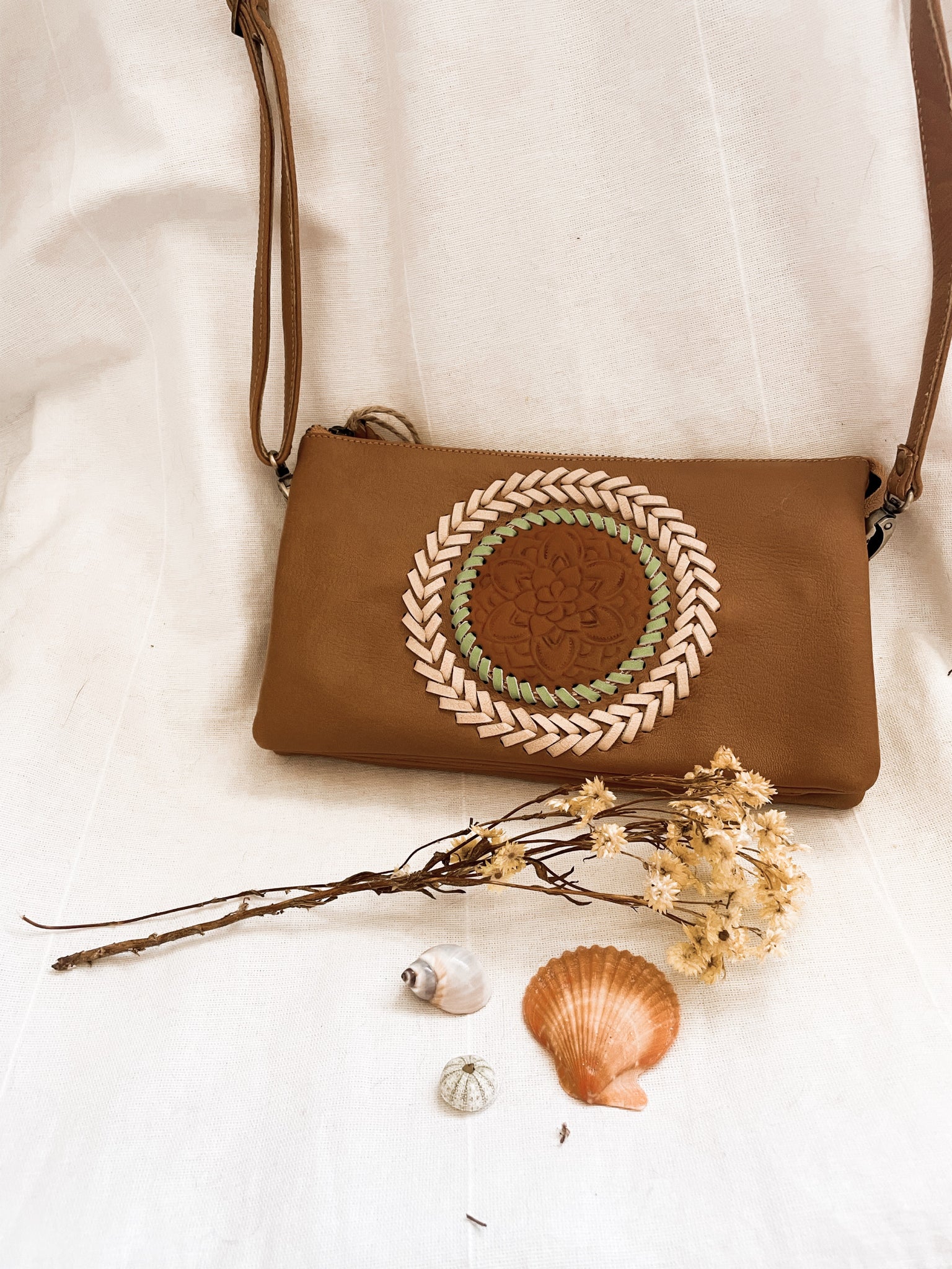 Oasis hotsell clutch bag