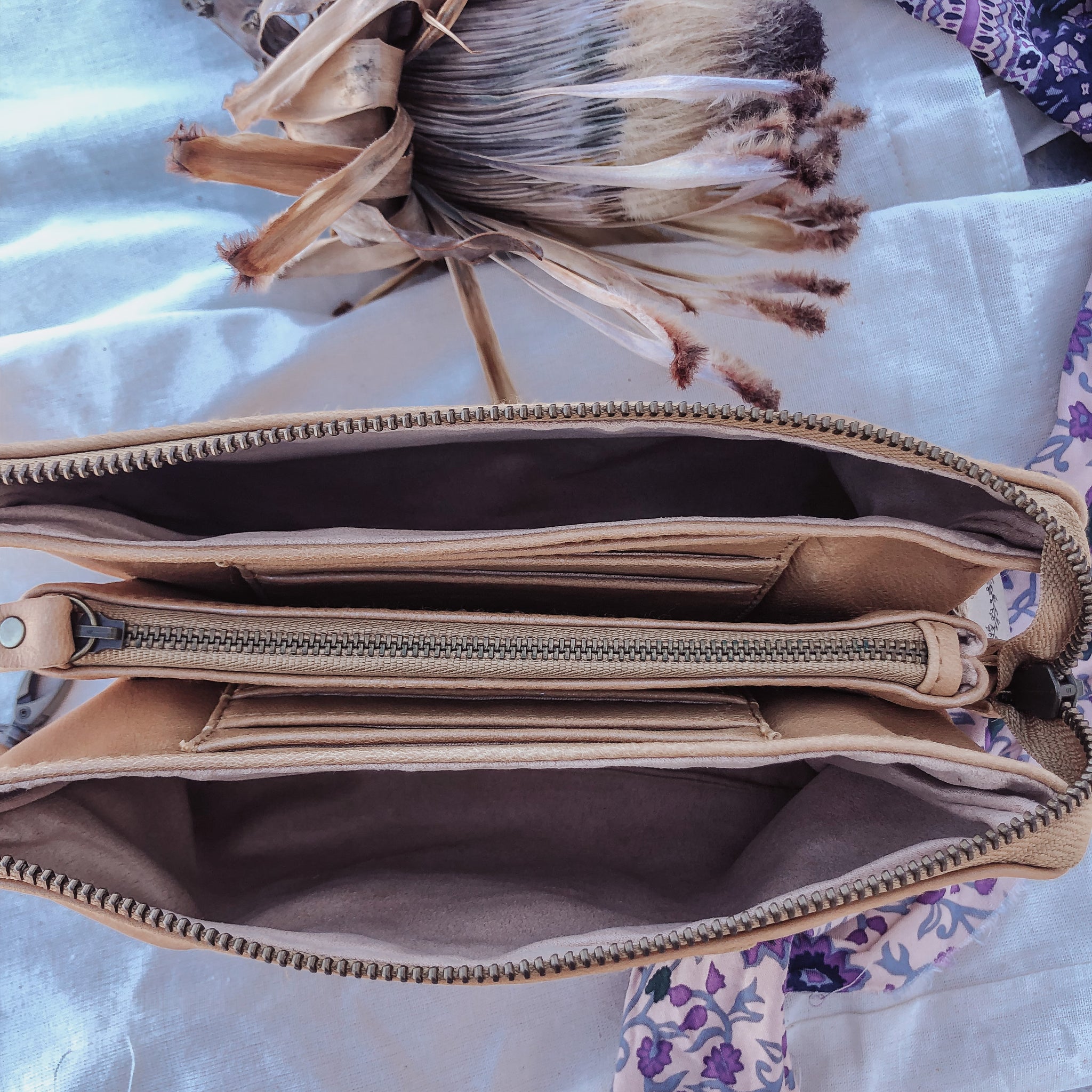 Oasis hotsell clutch bag